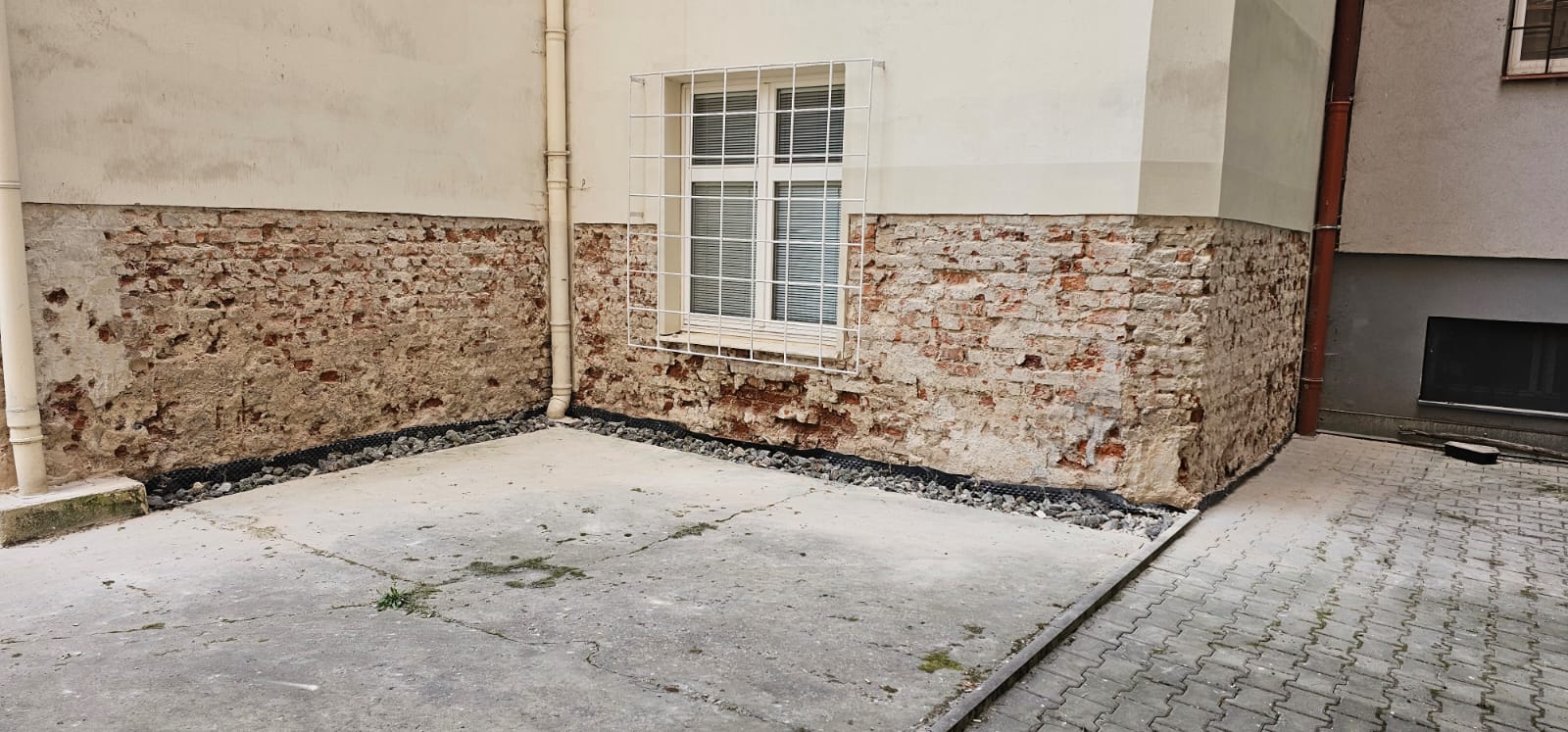 Před: Rekonstrukce fasády bytového domu